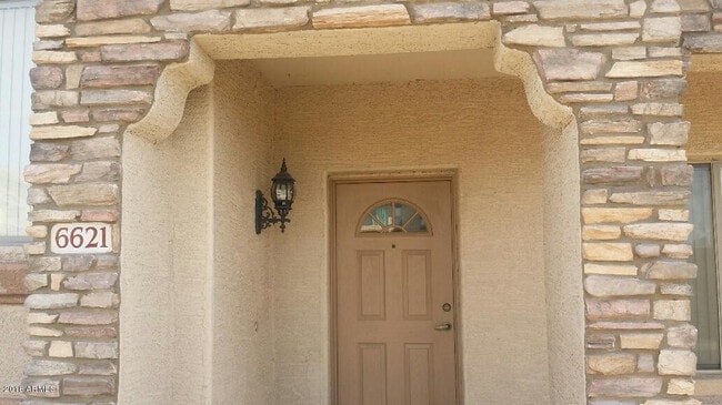 Building Photo - 6621 W Shaw Butte Dr