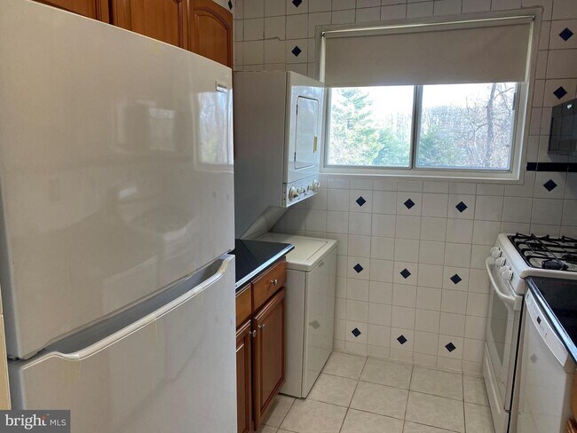 Building Photo - 2839 Kalmia Lee Ct