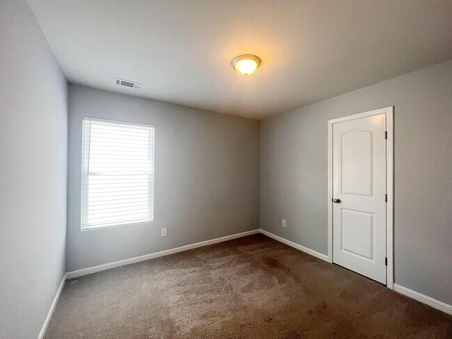 Building Photo - 103 Brinkleys Ln