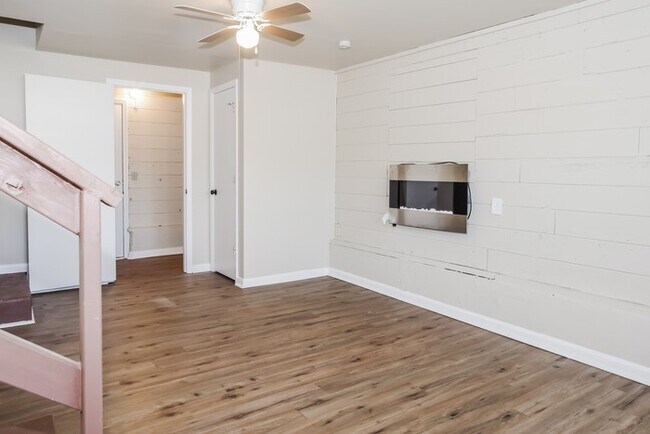 Building Photo - 2207 Pisgah Cir NW