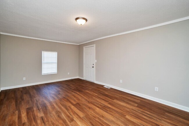 Building Photo - Bessemer Gem! Modern Renovation, Huge Living Room, Great Location