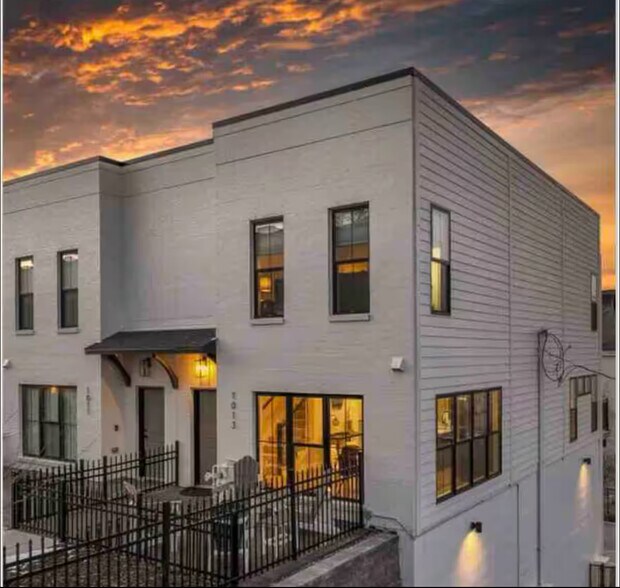 Building Photo - 1013 Park Ave
