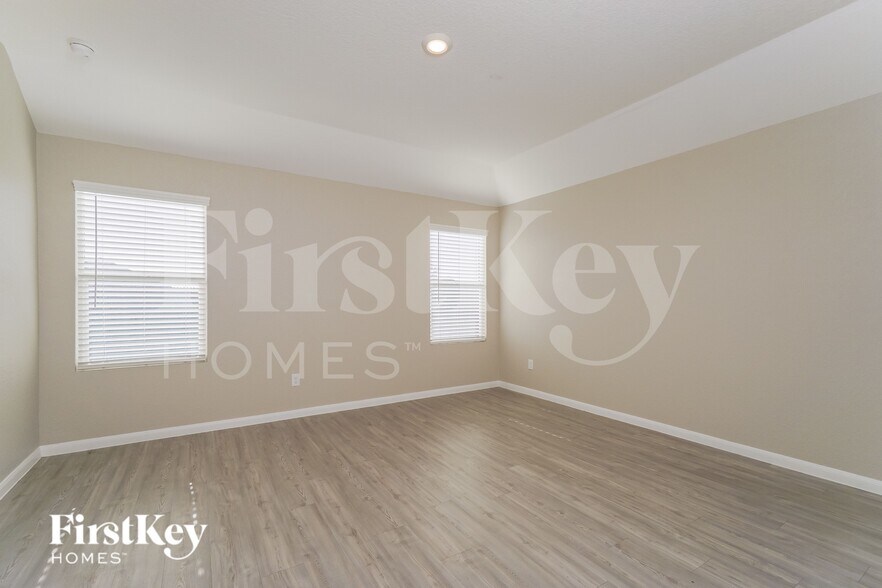 Building Photo - 1252 Treehouse Ln