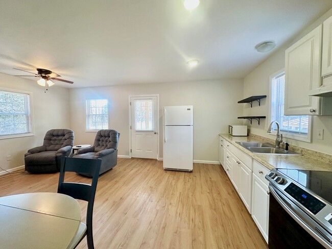 Building Photo - Fully Furnished Studio just off Highway 58