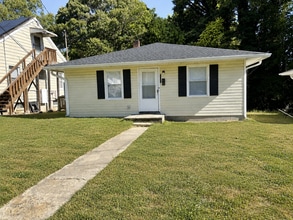 Building Photo - 1329 Marne St