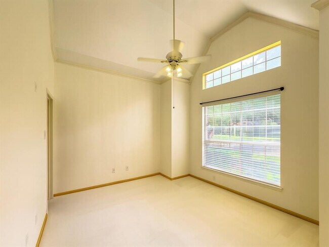 Building Photo - 16714 Colony Terrace Dr
