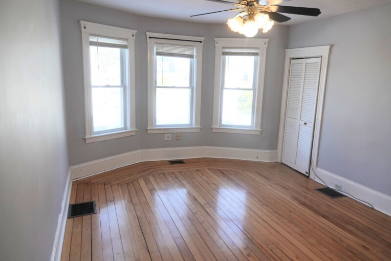 Building Photo - 330 Massasoit Rd