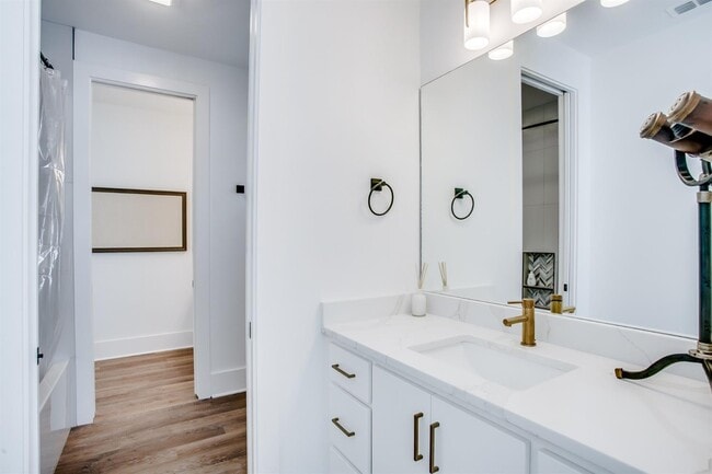 Building Photo - 3812 138th St