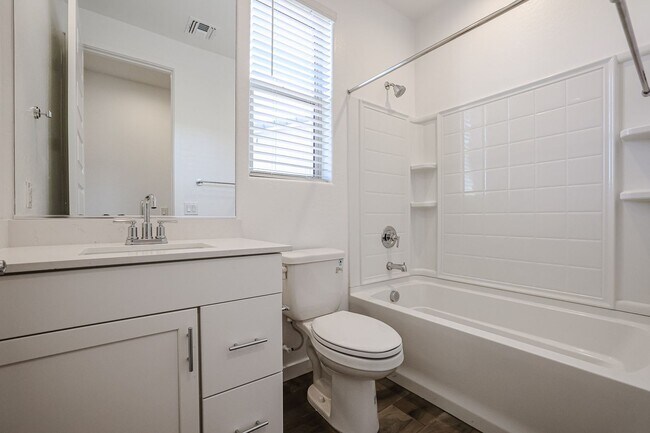 Building Photo - COMING SOON!! HOME IN TOLLESON! 4 BEDROOM 3 BATHROOMS!