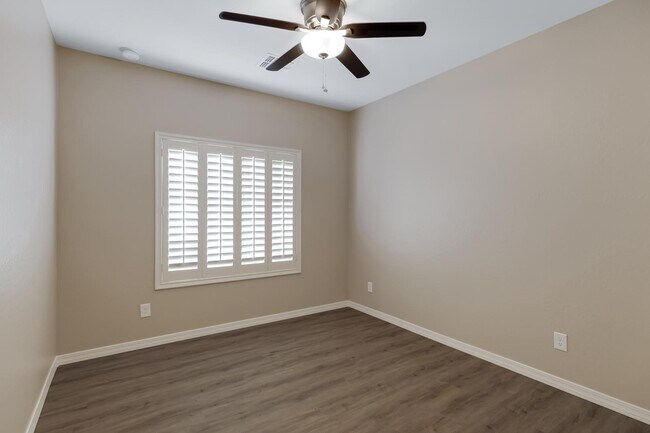 Building Photo - 26239 N 166th Ave