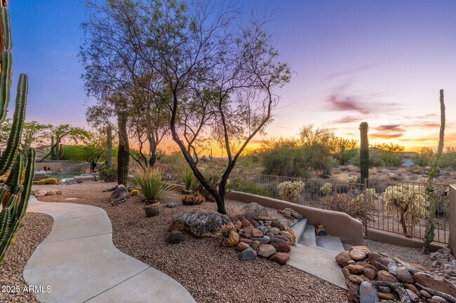 Building Photo - 5712 E Blue Sky Dr