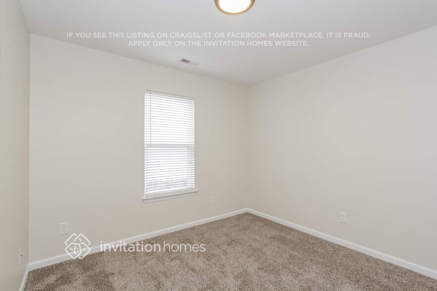 Building Photo - 9450 Macquarie Ln
