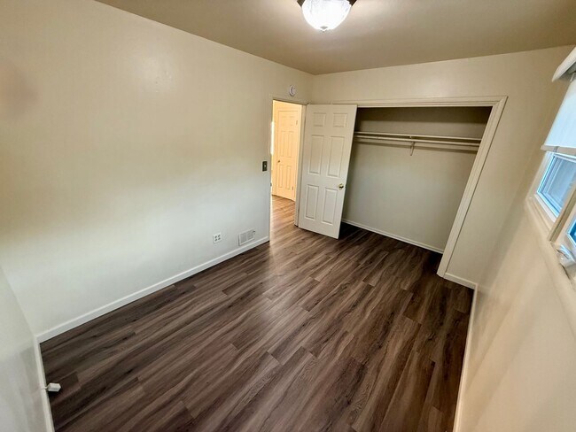 Building Photo - 3 Bedroom, 2 Bathroom in Candy Cane Lane Edition!