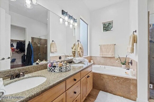 Building Photo - 30 Firebird Ct