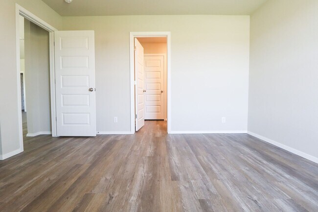 Building Photo - New Construction Home! 4 Bed 2 Bath With P...