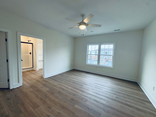 Building Photo - THE CROWN AT CORNERSTONE - EXTRA LARGE UNIT