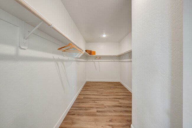 Building Photo - 143 N Un St