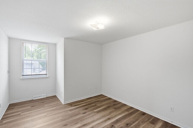 Building Photo - 4404-4404 W Jeana Ct