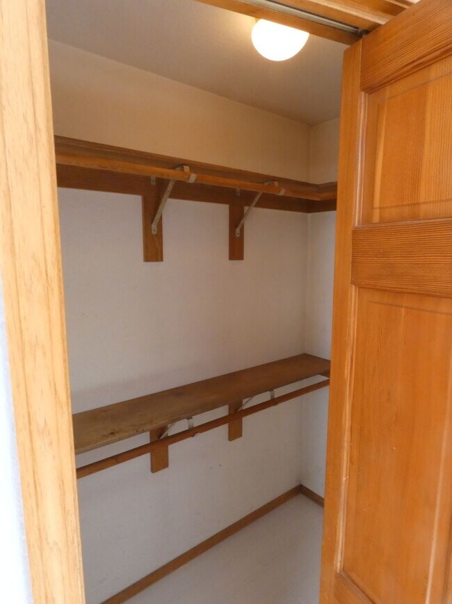 Building Photo - APPLICATION PENDING - *PNW Delight**