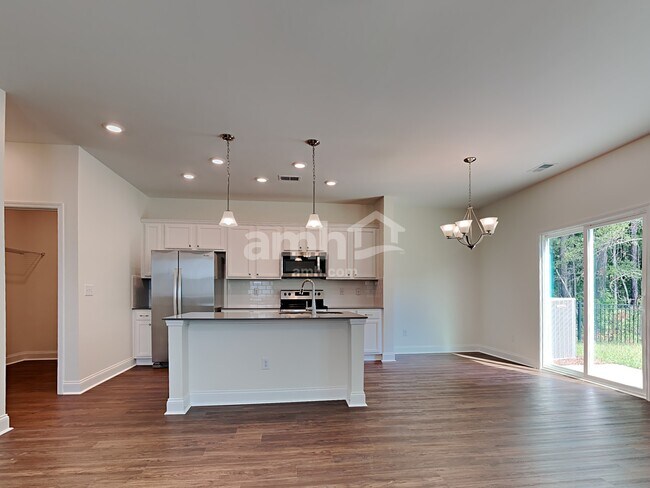 Building Photo - 302 West St