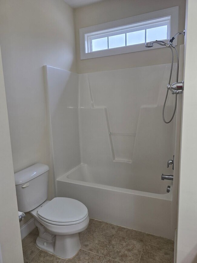 Building Photo - NEW LISTING in Cary NC!!