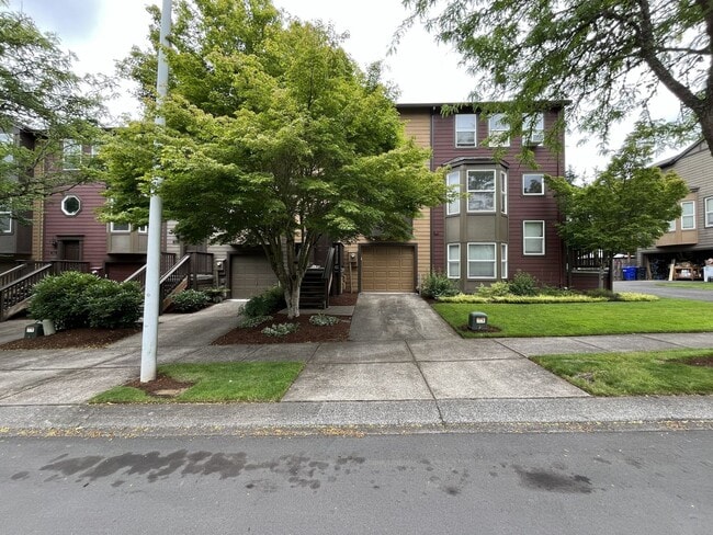Building Photo - Spacious Three-Story Townhome Near Orenco Station with Attached Garage, Private Balcony, and Vaul...
