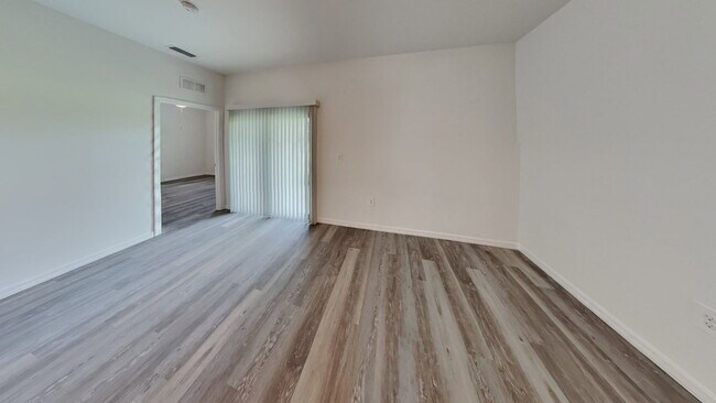 Building Photo - 4028 SW 7th Pl