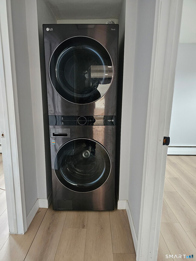 Building Photo - 10 Cold Spring St