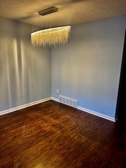 Building Photo - 3265 Mayfield Rd