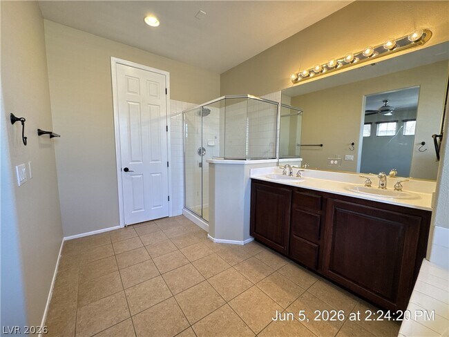 Building Photo - 3373 Osiana Ave