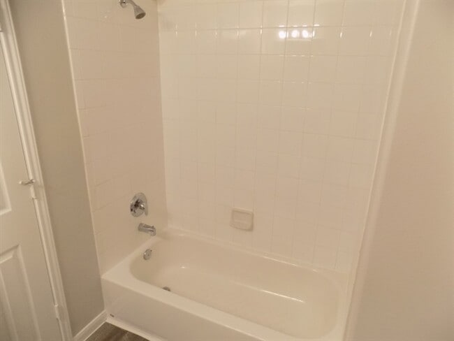 Building Photo - 21711 Falcongate Ct