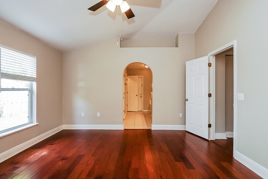 Building Photo - 1555 Stefan Cole Ln