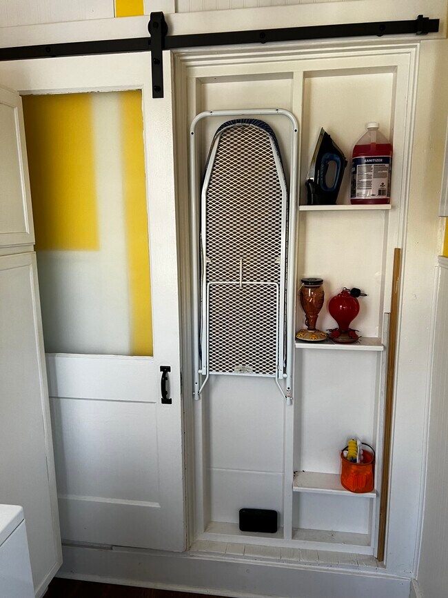 Building Photo - 2192 Nelson Ave