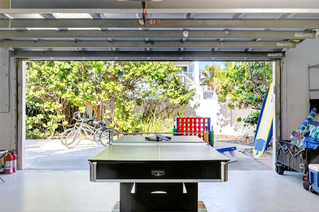 Building Photo - 2775 Jimmy Buffett Mem Hwy