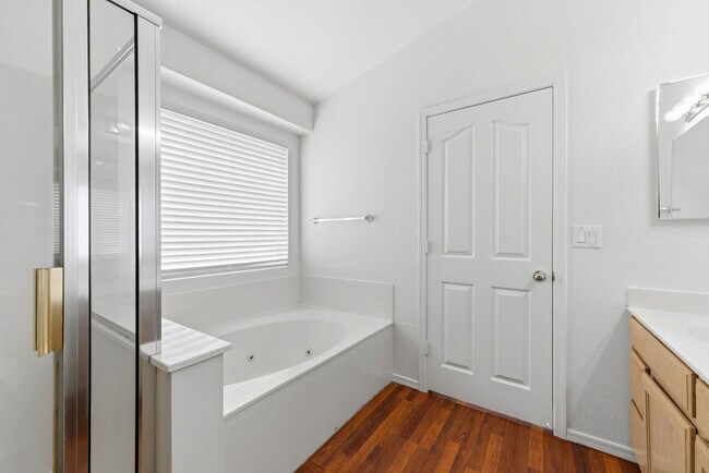 Building Photo - 15822 S 32nd Pl