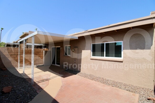 Building Photo - 2830 N Granite Reef Rd