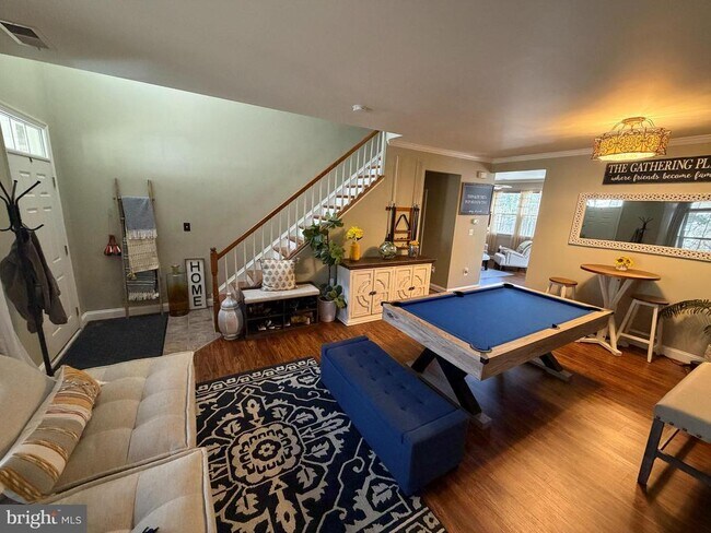 Building Photo - 308 Quinton Oaks Cir