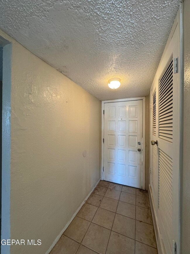 Building Photo - 943 Montera Rd