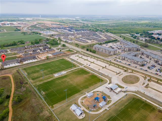 Building Photo - 3301 Solana Cir