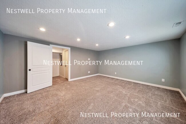 Building Photo - 5424 W Brentford Ct