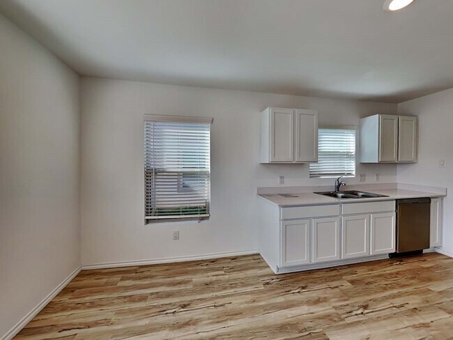 Building Photo - 24043 Mustang Run Dr