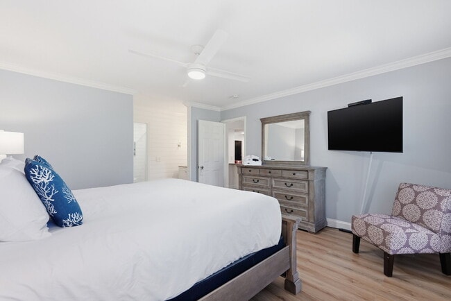 Building Photo - "Coastal Comfort Awaits: Spacious 2-Bed, 2-Bath Furnished Condo in Shipyard on Hilton Head Island!"