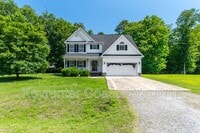 Building Photo - 16221 Farah Ct