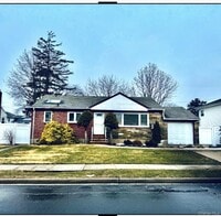 Building Photo - 31 Evelyn Ln