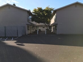 Building Photo - 130-134 NE Conifer Blvd