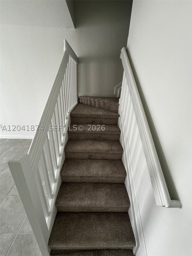 Building Photo - 285 SW 159th Dr