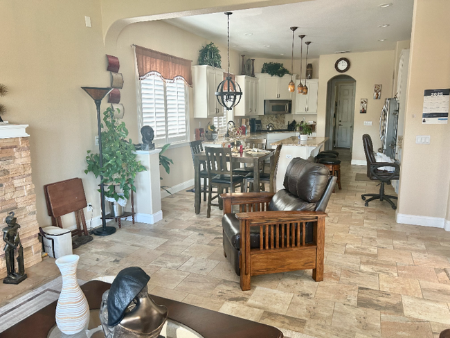 Building Photo - 107 Sage Sparrow Cir