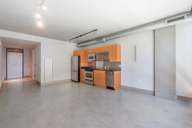 Building Photo - 1133 14th St NW