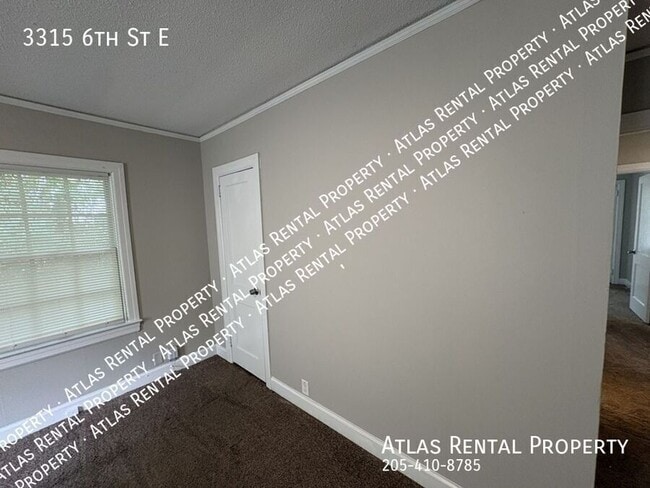 Building Photo - 3315 6th St E