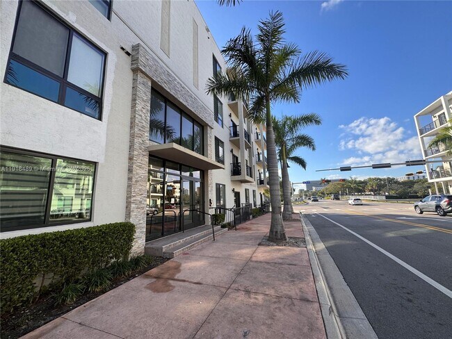 Building Photo - 8167 NW 41st St